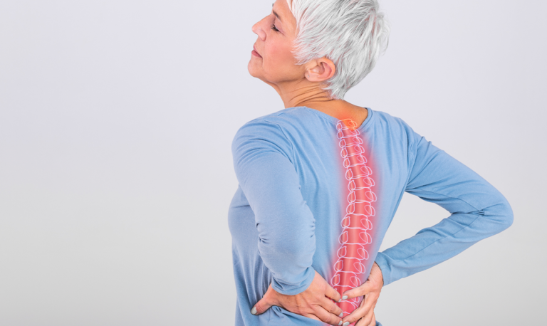 É normal ter dor nas costas ao envelhecer?
