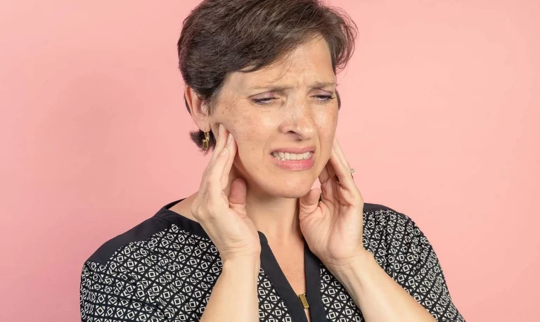 A dor nas costas pode ter relação com a mandíbula?